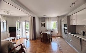 Apartment Belani, Own Parking