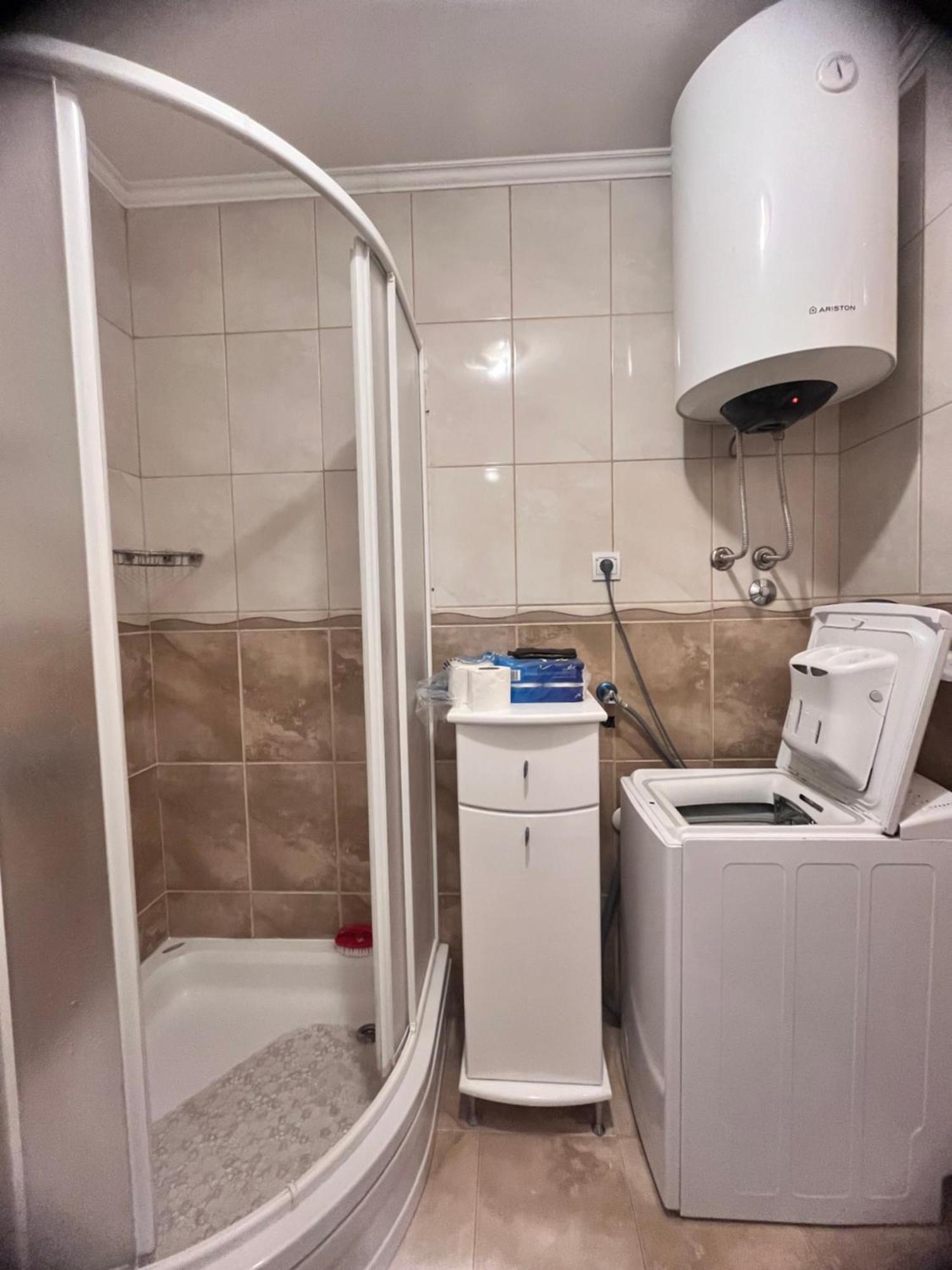 Apartment Belani, Own Parking Tivat Exterior photo