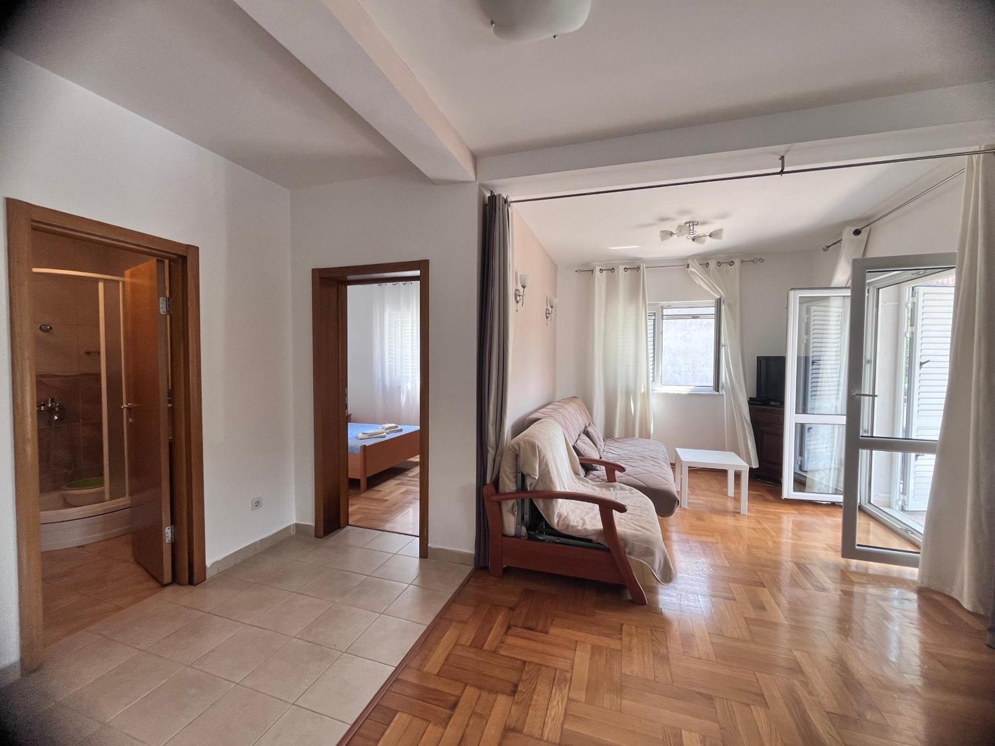 Apartment Belani, Own Parking Tivat Exterior photo